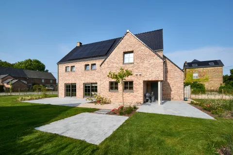 Harmonie entre 3 revêtements pour créer un extérieur élégant